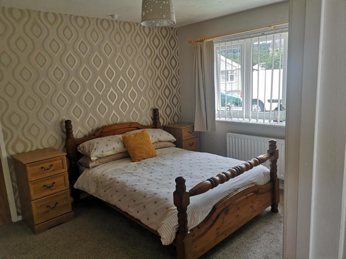 En-Suite Bedroom In A Quiet Bungalow Porthmadog Exterior photo